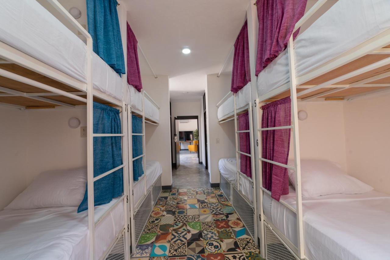 New Friends Hostel & Bar Adults Only Valladolid  Exterior photo
