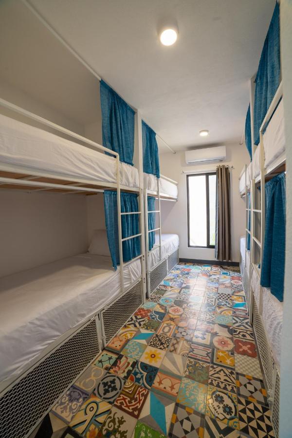 New Friends Hostel & Bar Adults Only Valladolid  Exterior photo