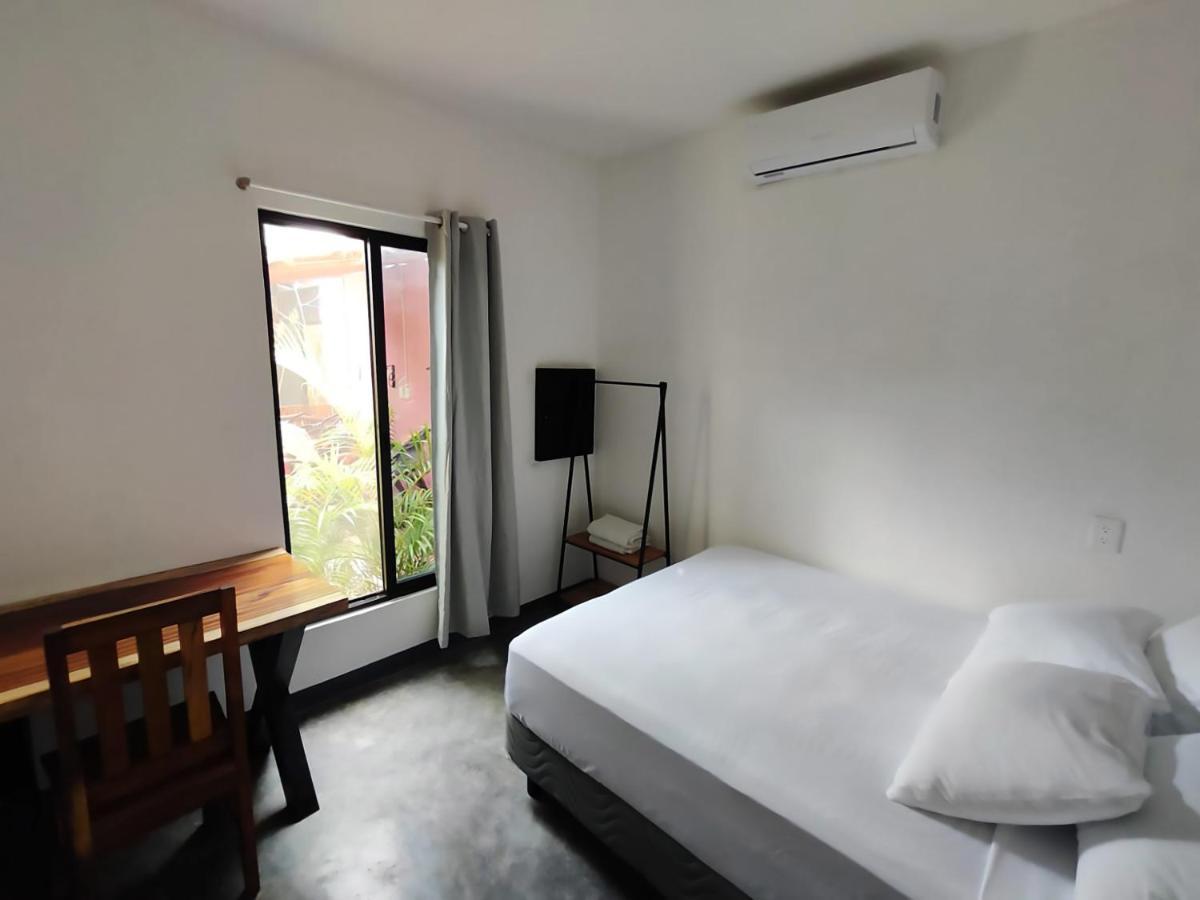 New Friends Hostel & Bar Adults Only Valladolid  Exterior photo