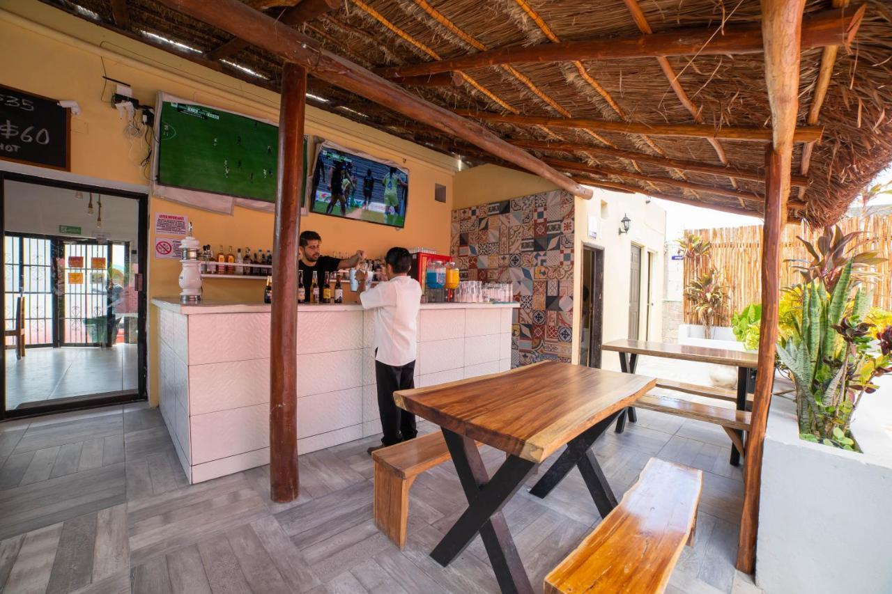 New Friends Hostel & Bar Adults Only Valladolid  Exterior photo